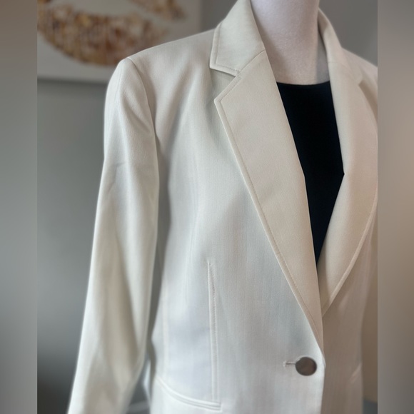 Kasper Women's Plus-Size Stretch Crepe Blazer/Jacket, size 16 - Picture 2 of 5